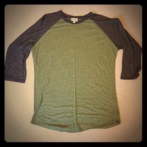 LuLaRoe Heathered Green/Grey Randy Baseball Tee M